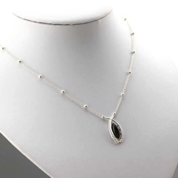 Sterling silver necklace with natural Baltic amber - Picture 9 of 11